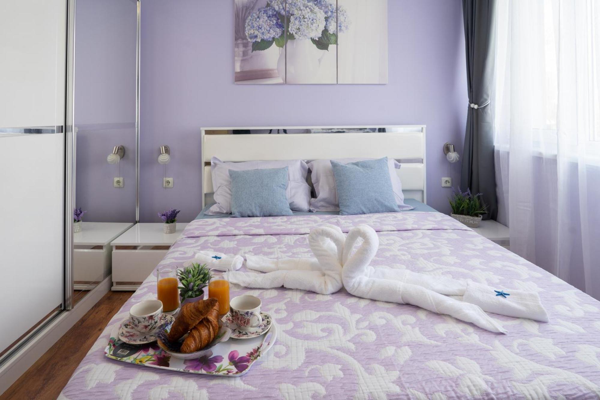 Luxury 2 Bedroom Apartment In Central Várna Kültér fotó