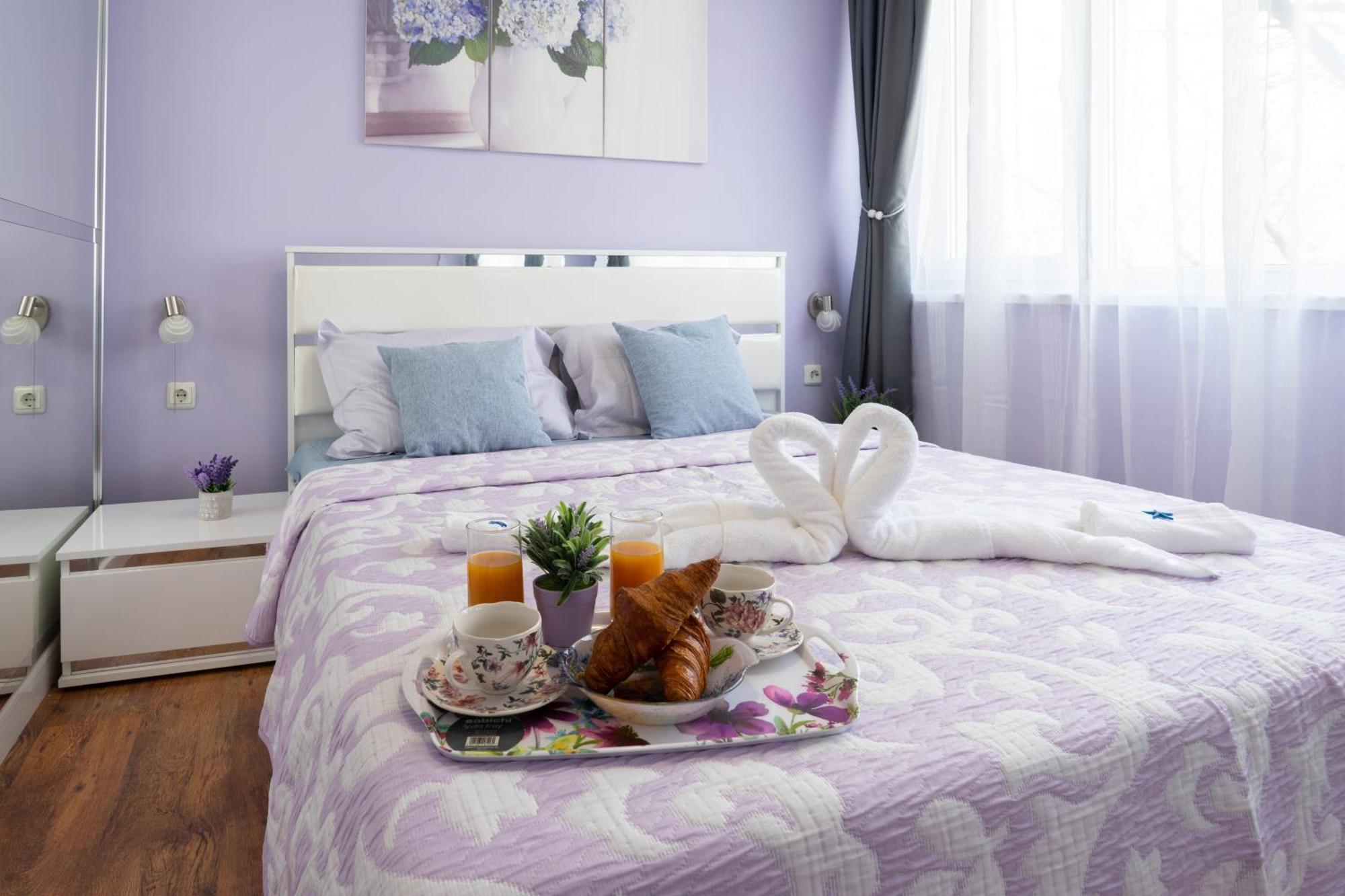 Luxury 2 Bedroom Apartment In Central Várna Kültér fotó