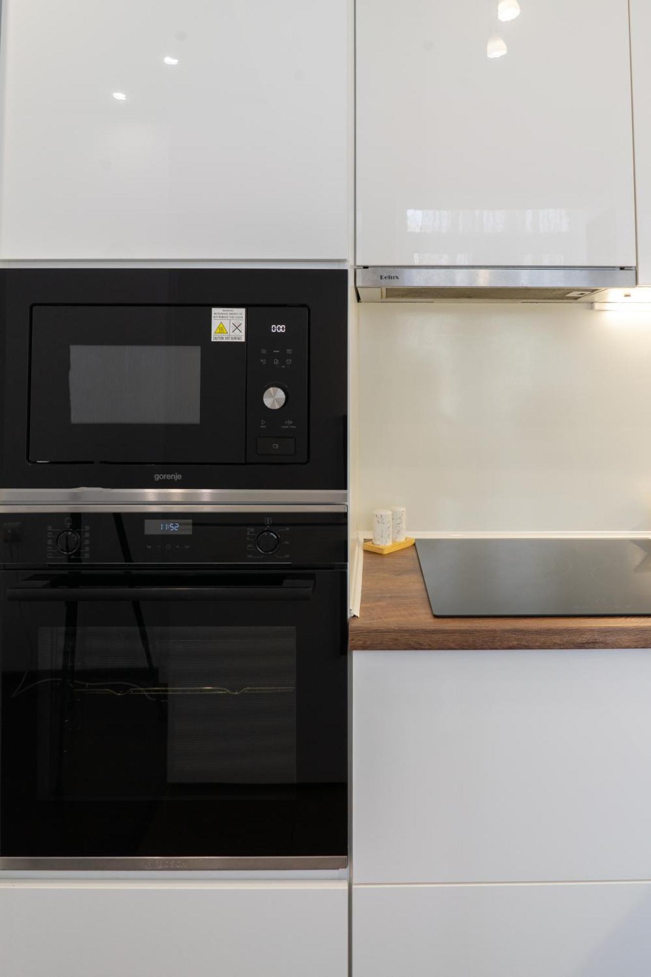 Luxury 2 Bedroom Apartment In Central Várna Kültér fotó