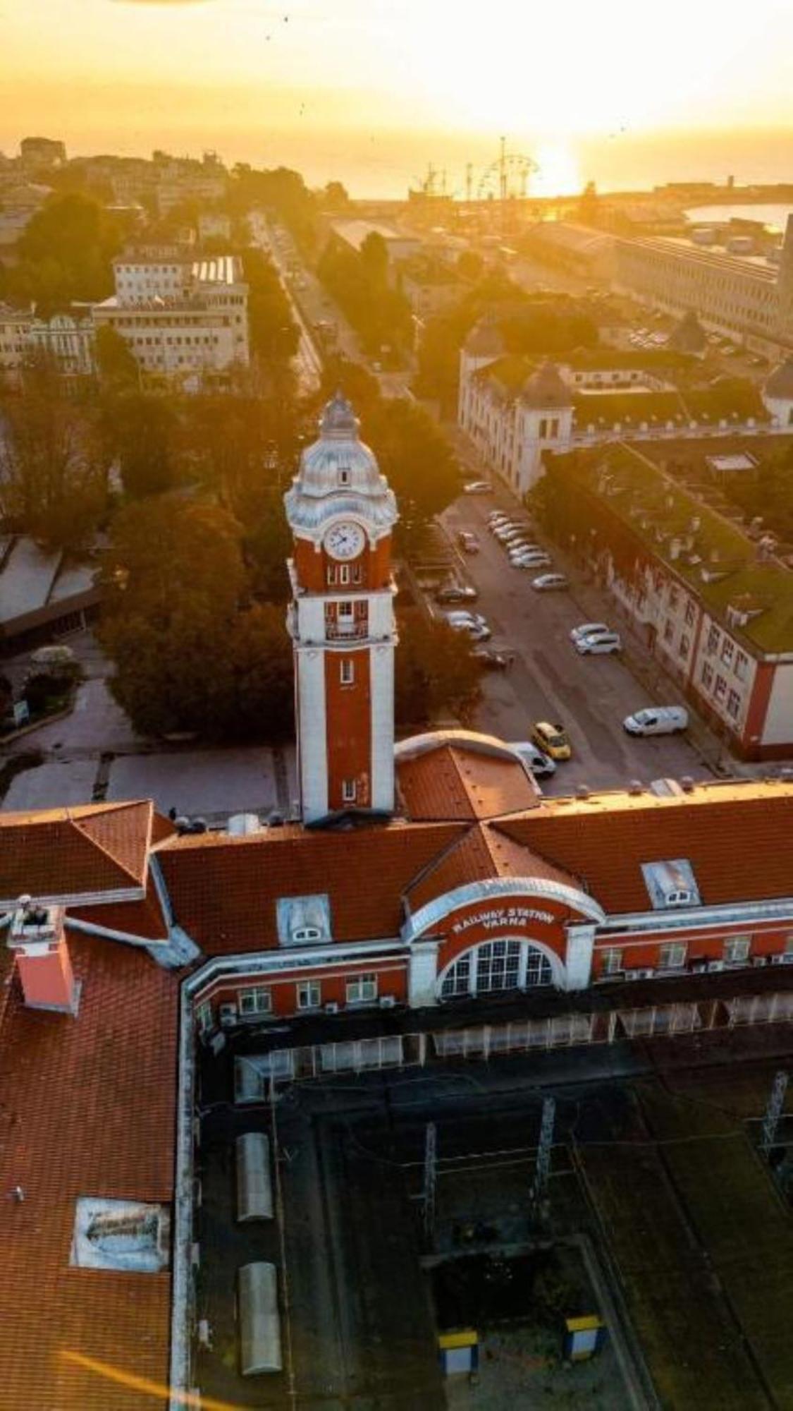 Luxury 2 Bedroom Apartment In Central Várna Kültér fotó